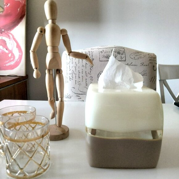 Square Resin Tissue Box Cover Cream Glossy Finish - Picture 1 of 9